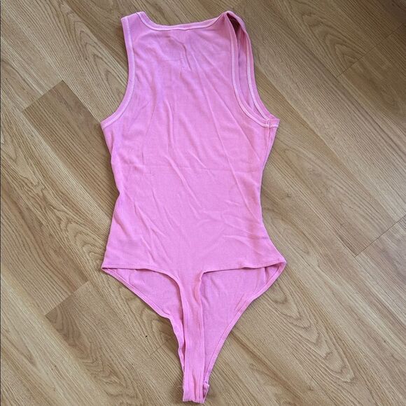 Le Lis Pink One Piece Ribbed Bodysuit Size M - Picture 2 of 4